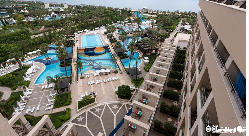 نمای کلی محوطه هتل